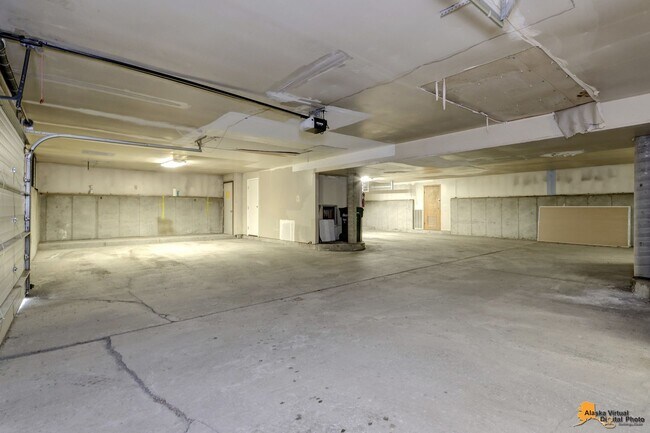 Building Photo - South Anchorage 2 bed/2 bath Condo with Garage and In Unit Laundry