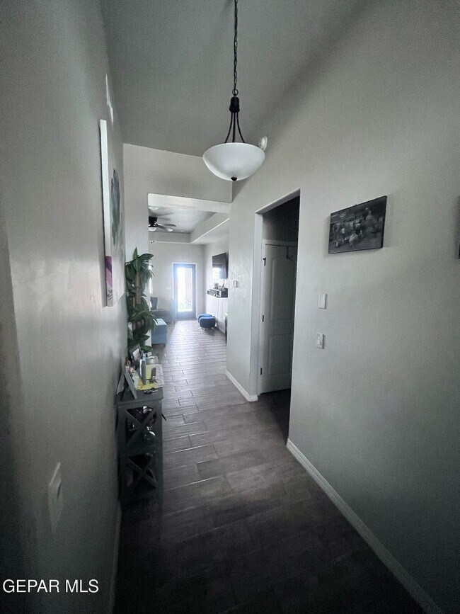 Building Photo - 12873 Haxby St