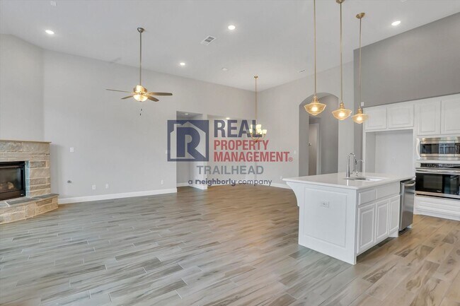 Building Photo - Spacious Home with Office & Media Room in Tavolo Park