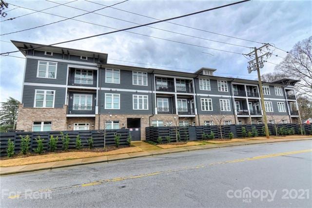 Building Photo - 935 McAlway Rd