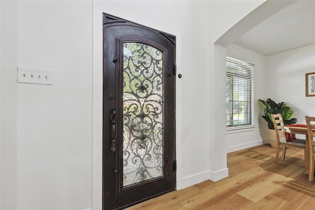 Building Photo - 1088 Pondview Dr