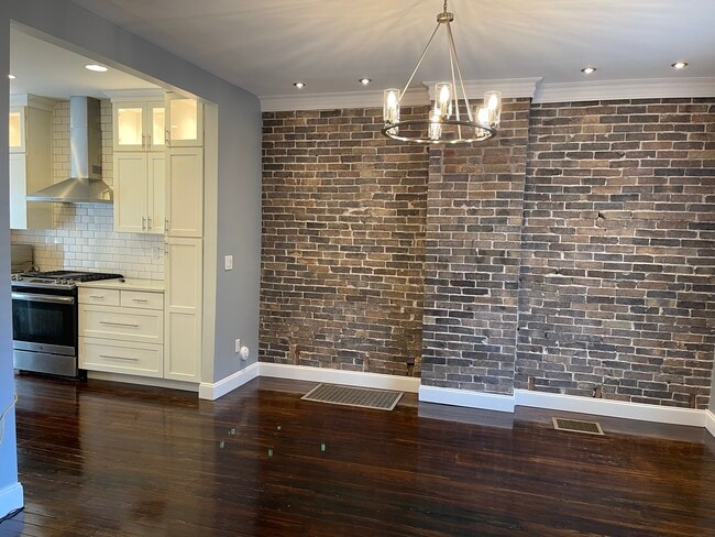 Building Photo - 1619 Pembroke Ave