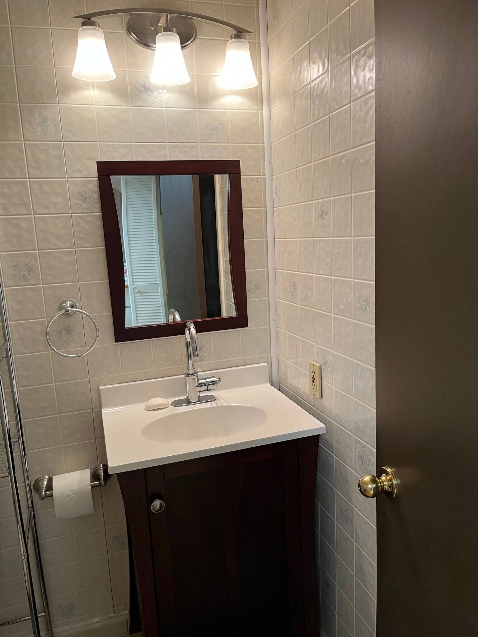 Building Photo - 14 Shadowbrook Ln