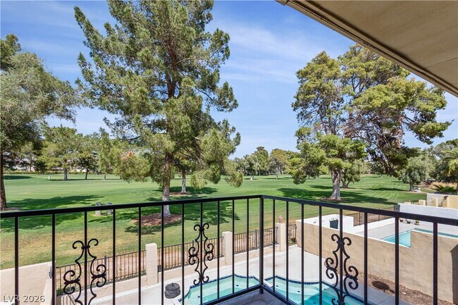 Building Photo - 908 Vegas Valley Dr