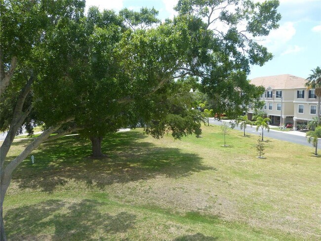 Building Photo - 2700 Bayshore Blvd
