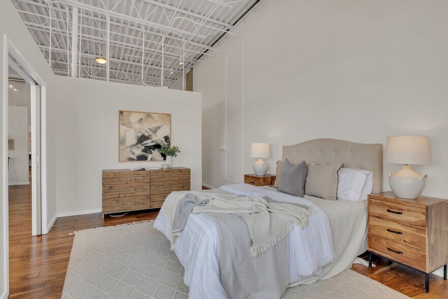 Building Photo - 309 Church St