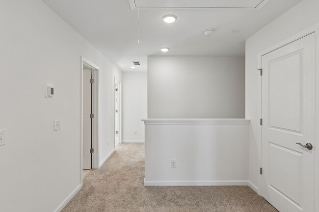 Building Photo - BRAND NEW - SINGLE FAMILY HOME IN COLUMBIA