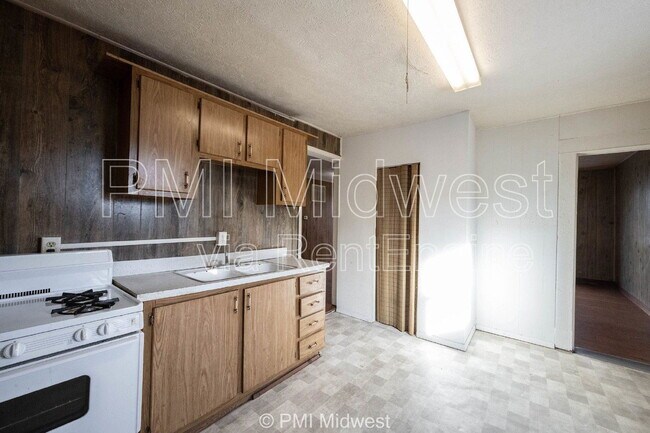 Building Photo - 918 S Bell St