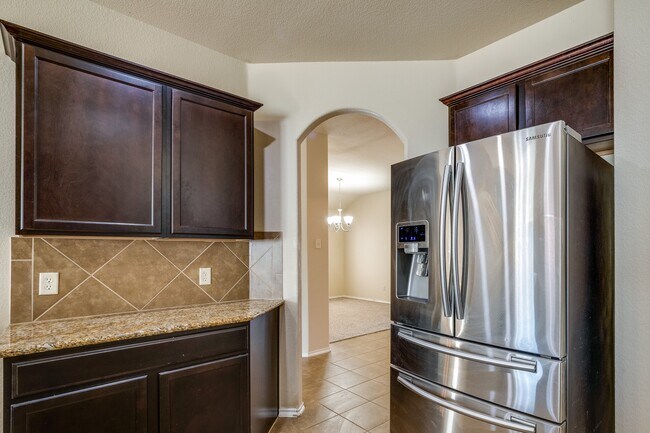 Building Photo - 1103 Ellis Rd