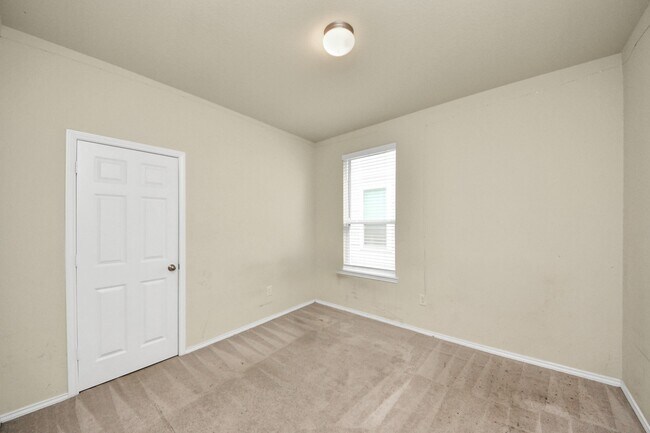 Building Photo - 25827 Kinship Ct