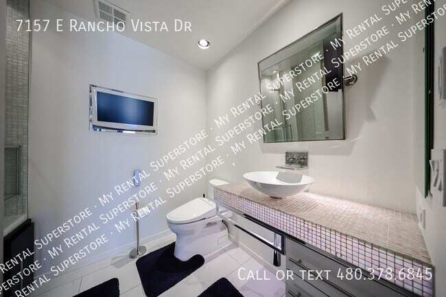 Building Photo - 7157 E Rancho Vista Dr