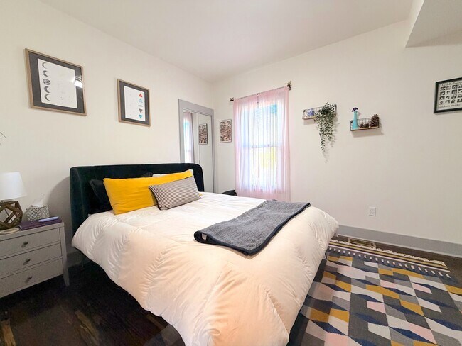 Building Photo - 1419 Fischer St