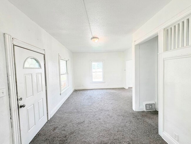 Building Photo - 1239 Norwood Ave