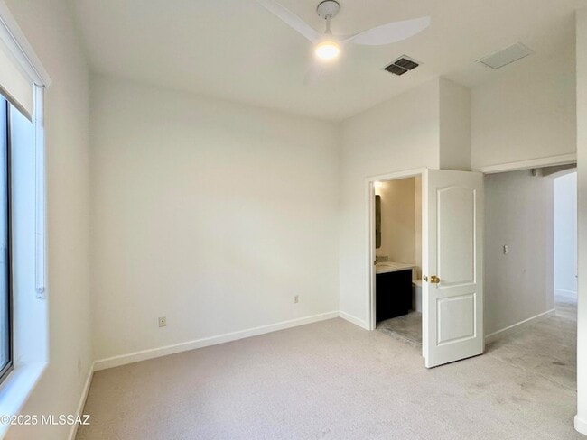 Building Photo - 5926 N Campo Abierto