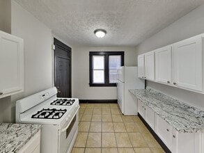 Building Photo - 289-291 E 14th Ave-289