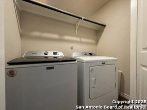 Building Photo - 2708 Golf Dr