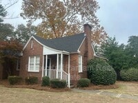 Building Photo - 925 Cooper Ave