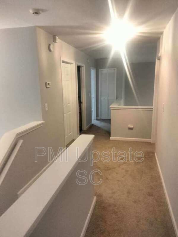 Building Photo - 102 Waterton Way