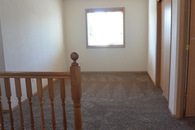 Building Photo - 6307 NE 59th Ct