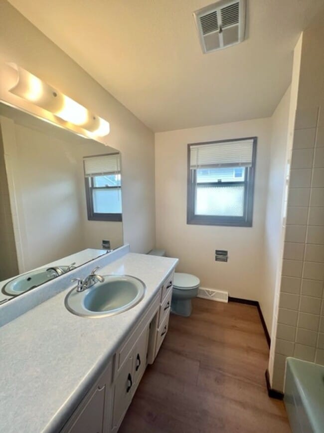 Building Photo - 2489 Trojan Dr