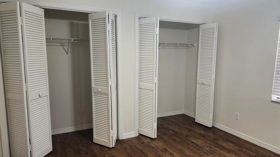 Building Photo - 7413 Mead Dr