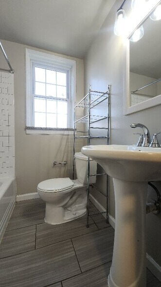 Building Photo - 7752 Kingsbury Blvd