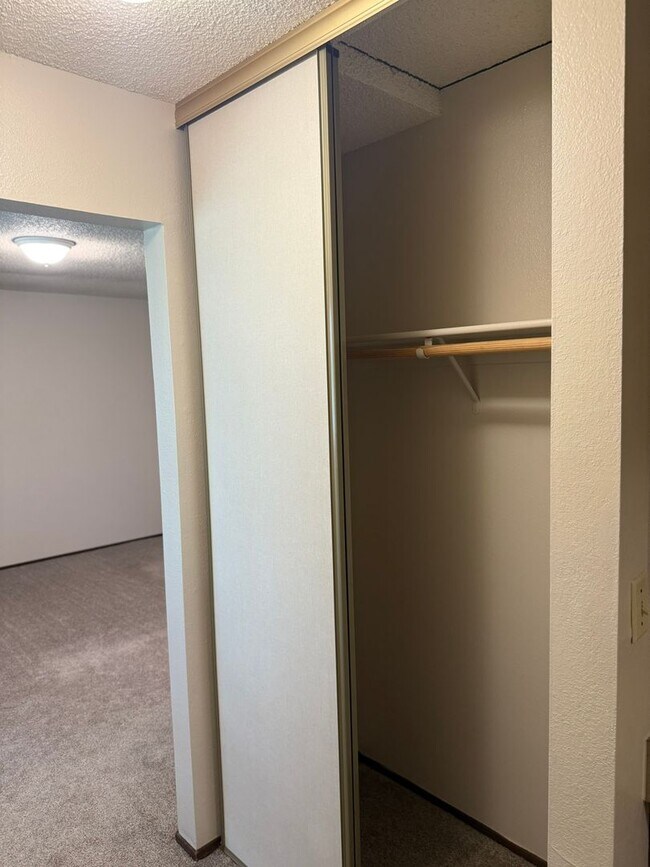 Building Photo - 765 Pope Dr