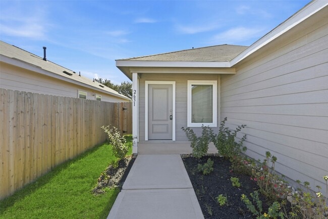 Building Photo - 2631 Lantana Spring Rd