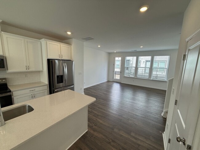 Building Photo - Brand New 3-Story home in the heart of Nor...