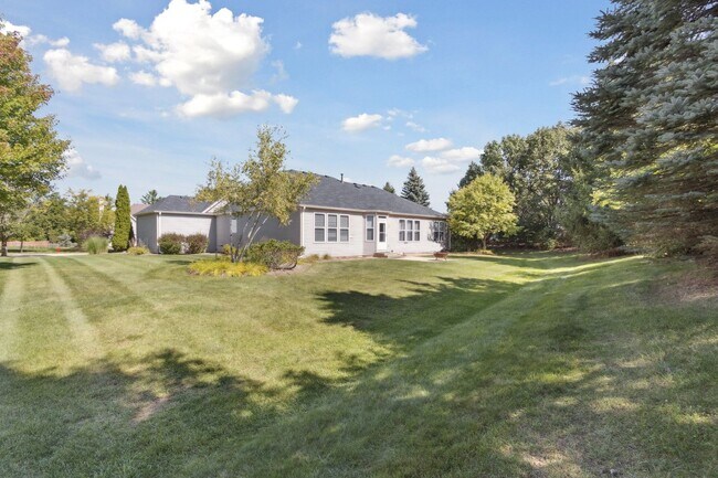 Building Photo - 3403 Green Pastures Ln