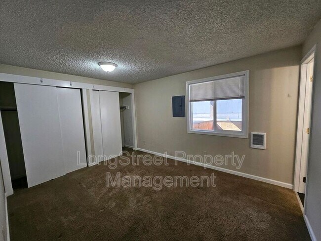 Building Photo - 14157 SW Allen Blvd