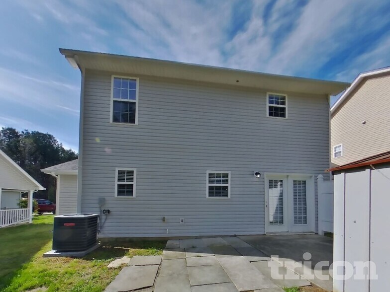 Building Photo - 1787 Mission Oaks St