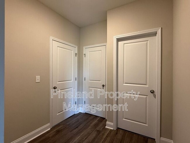 Building Photo - 4732 Mastercraft Ct