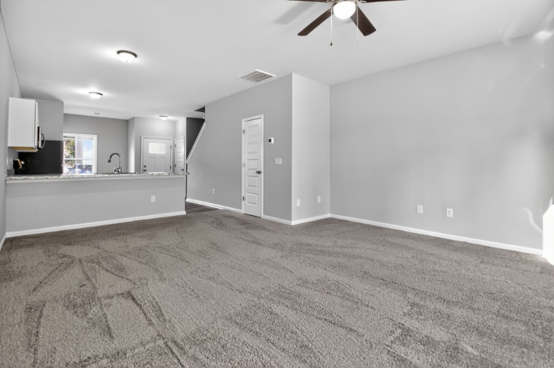 Building Photo - 149 Buckhorn Ave