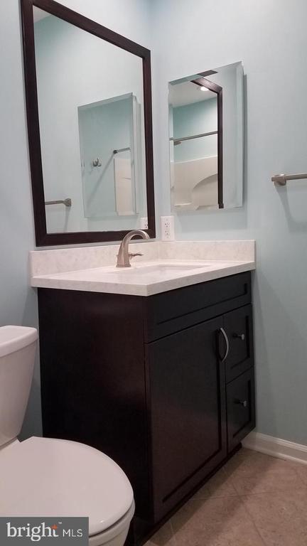 Building Photo - 5551 Winford Ct