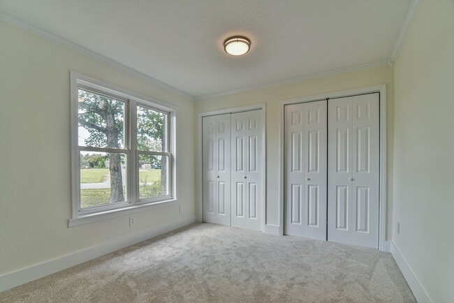 Building Photo - Charming Renovated Home on Acreage — Minutes from Town