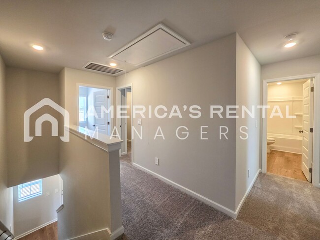 Building Photo - New Construction! Spacious Dual Level Townhome with Attached Garage for Rent in Decatur, AL! DEPO...