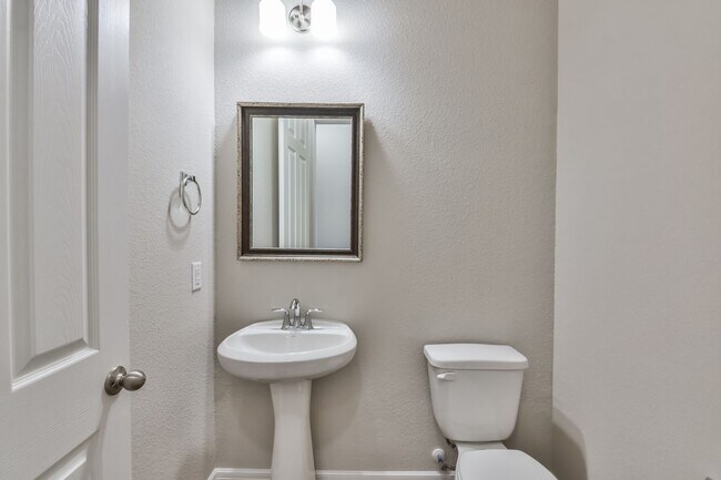 Building Photo - 27124 Regal Scott Dr