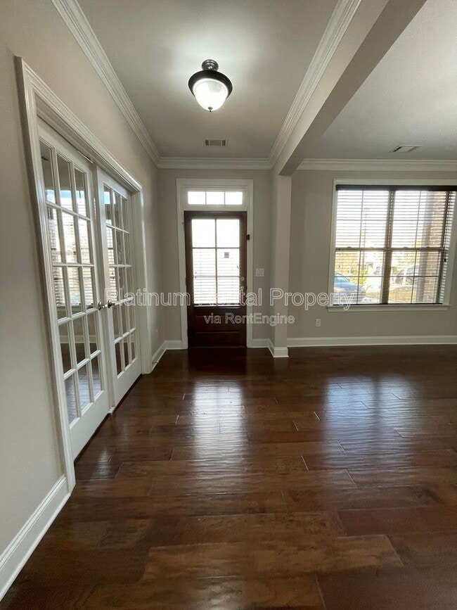 Building Photo - 600 Belton Ct