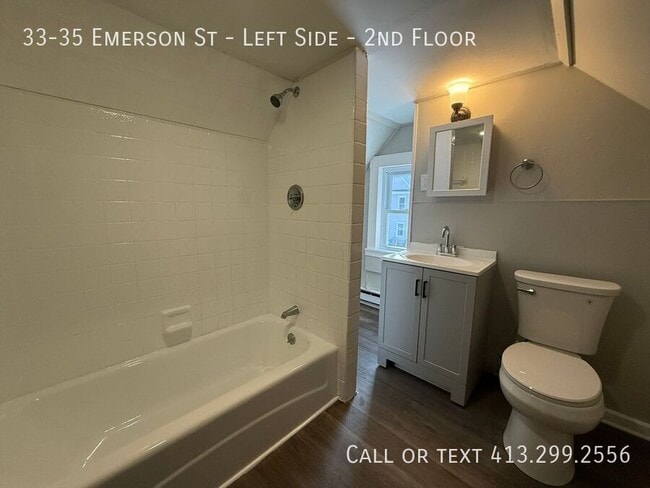 Building Photo - 33-35 Emerson St-Left Side - 2nd Floor