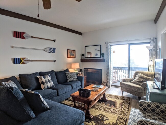 Building Photo - 178 Treetop Cir