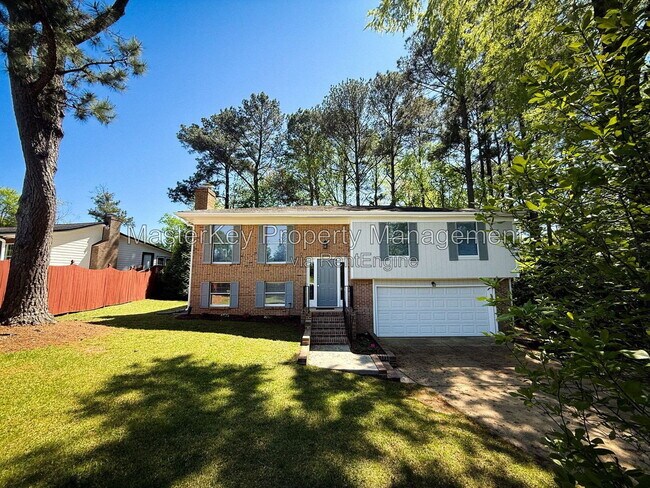 Building Photo - 704 E Dynasty Dr
