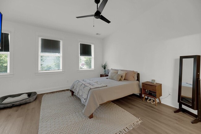 Building Photo - Gorgeous West Ashley Town home!