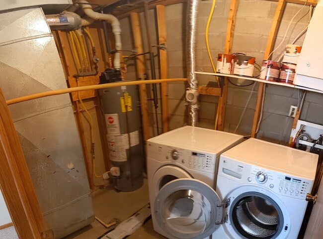 Building Photo - Jennifer Lane