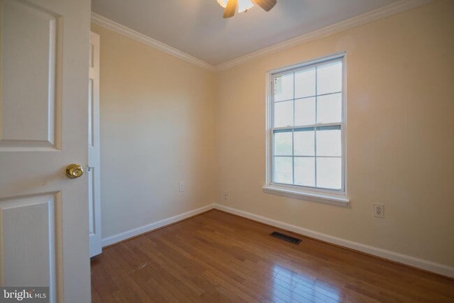 Building Photo - 13003 Trailside Way