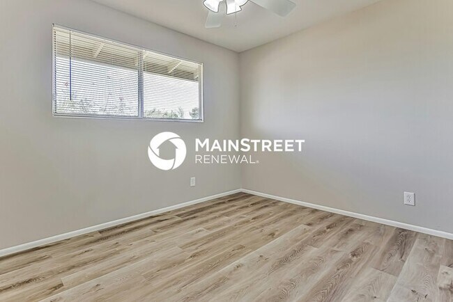 Building Photo - 4 Bedroom Pet-Friendly Home in Mesa, AZ with Main Street Renewal