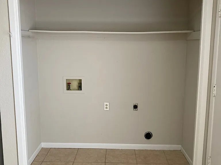 Building Photo - 733 Chaparral Cir