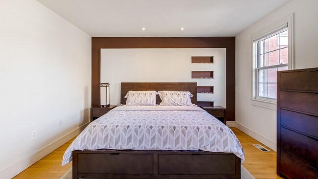 Master Bedroom - 1640 Beekman Pl NW