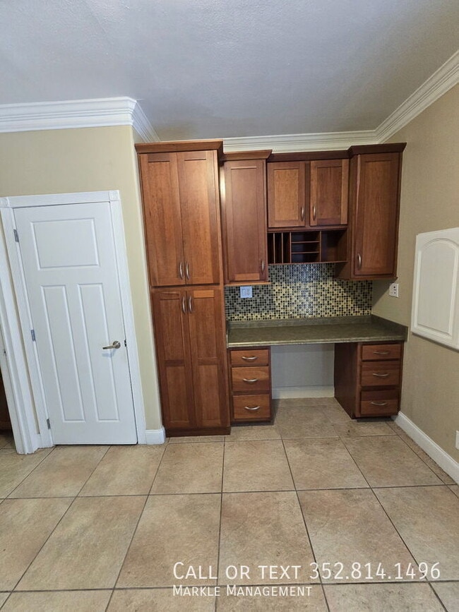 Building Photo - 200 S 11th St