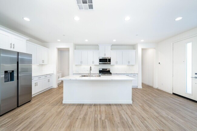 Building Photo - 49211 Garland St